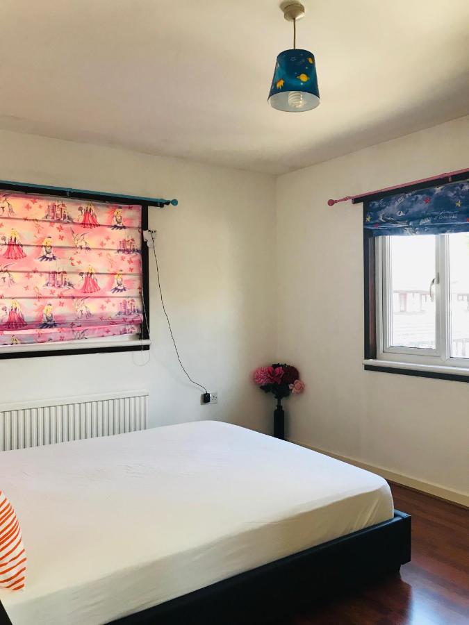 Spacious House 15Min To Canary Wharf/O2/Excel/Central Лондон Екстер'єр фото